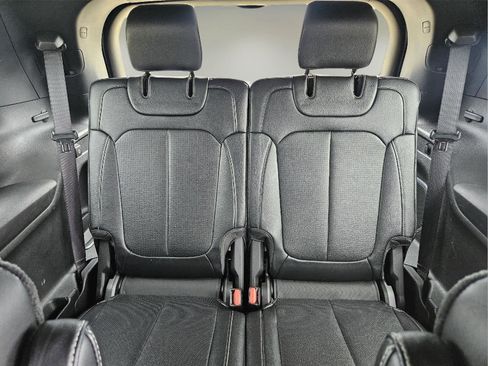 Used 2024 Jeep Grand Cherokee L Limited w/ Luxury Tech Group II AWD/4WD image 12