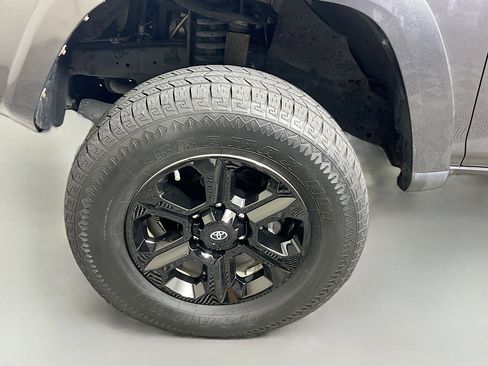 Used 2019 Toyota 4Runner SR5 RWD image 12
