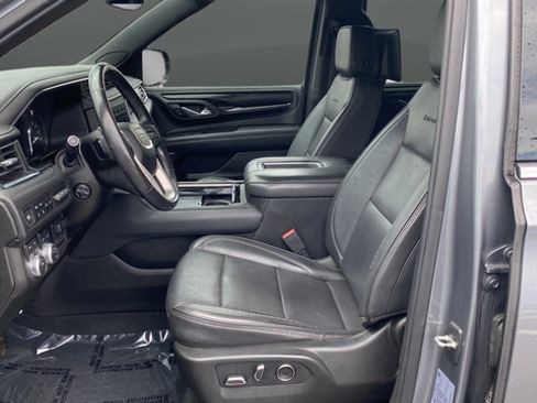 Used 2021 GMC Yukon Denali w/ Denali Premium Package AWD/4WD image 10