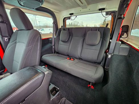Certified 2022 Jeep Wrangler Willys image 27