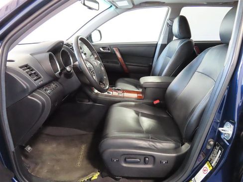Used 2013 Toyota Highlander Limited AWD/4WD image 16