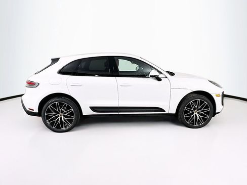 New 2026 Porsche Macan image 8