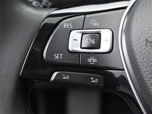 Used 2021 Volkswagen Jetta SE image 17