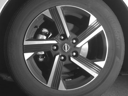 Used 2025 Nissan Sentra SV image 12