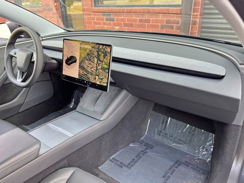 Used 2024 Tesla Model 3 image 15