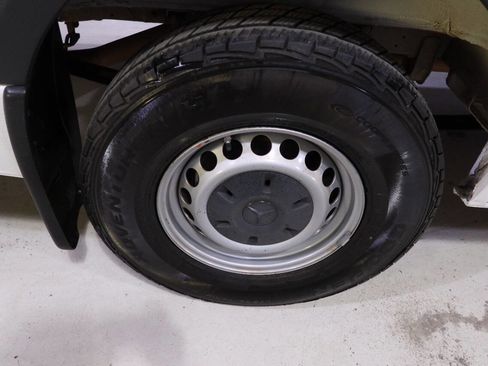 Used 2021 Mercedes-Benz Sprinter 2500 w/ Driver Convenience Package image 34