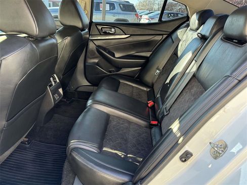 Used 2018 Nissan Maxima SR image 16