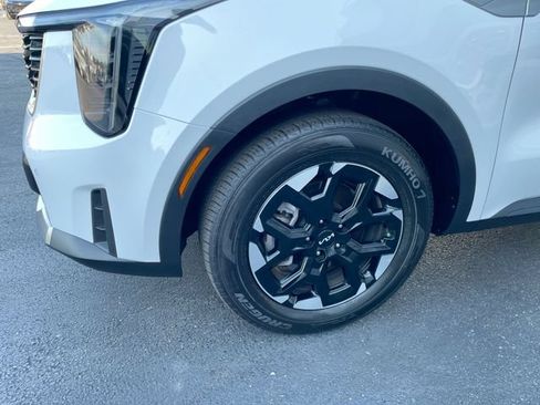 Used 2026 Kia Sorento S FWD image 8