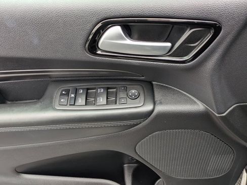 Used 2024 Dodge Durango SXT image 18