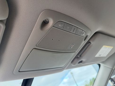Used 2018 Nissan Pathfinder SL AWD/4WD image 36