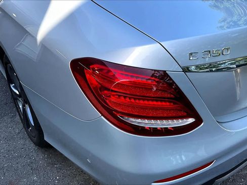 Used 2020 Mercedes-Benz E 350 4MATIC Sedan image 29