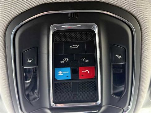 Certified 2023 Jeep Grand Cherokee Laredo w/ Luxury Tech Group I image 29