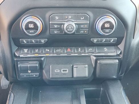 Used 2022 Chevrolet Silverado 2500 High Country w/ Z71 Off-Road Package image 20