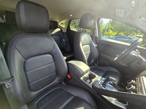 Used 2019 Jaguar E-PACE S AWD/4WD image 10