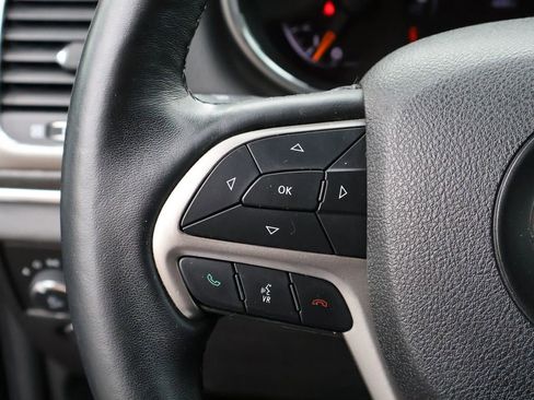 Used 2018 Jeep Grand Cherokee Limited w/ Luxury Group II AWD/4WD image 31