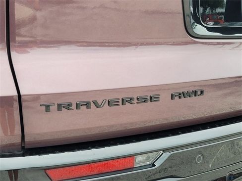 Used 2025 Chevrolet Traverse RS w/ LPO, Floor Liner Package image 13