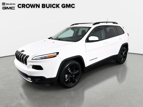 Used 2018 Jeep Cherokee Latitude w/ Altitude Package image 1