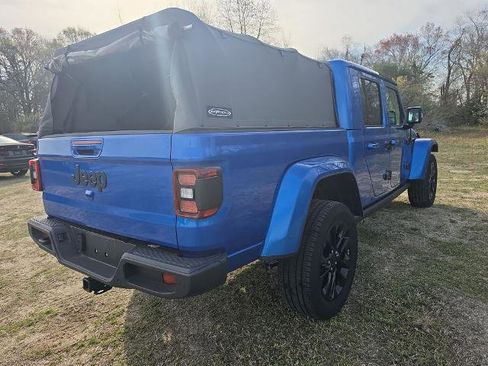 Used 2023 Jeep Gladiator Overland image 6