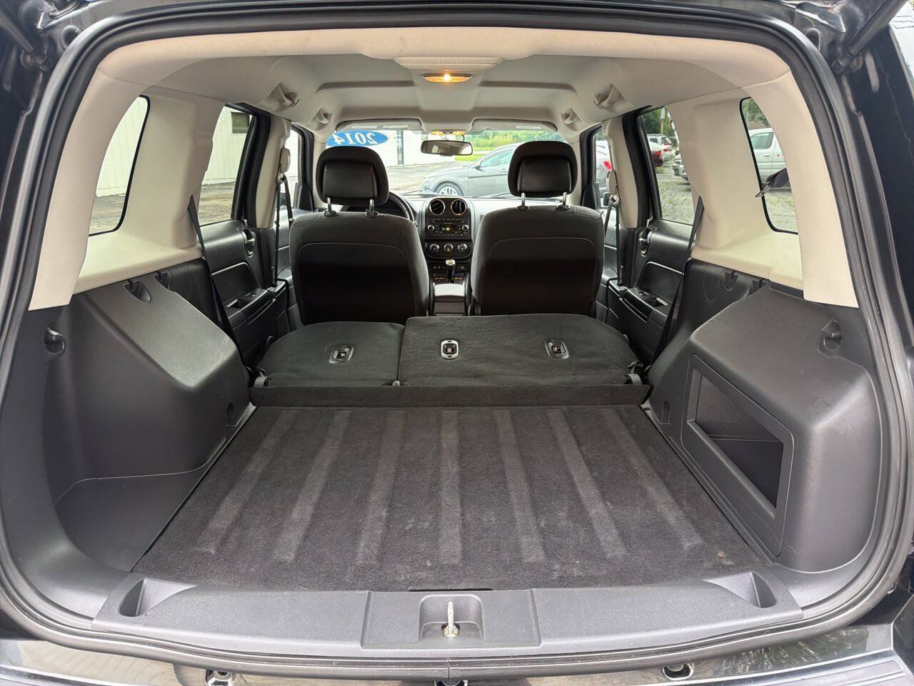 Used 2014 Jeep Patriot Latitude AWD/4WD image 24