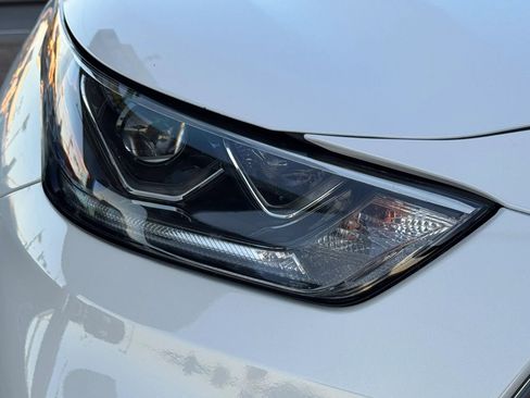 Used 2023 Toyota Highlander Platinum image 5