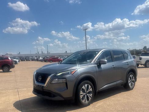 Used 2023 Nissan Rogue SV FWD image 9
