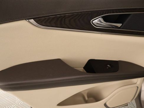 Used 2018 Lincoln MKX Reserve w/ Driver Assistance Package image 17