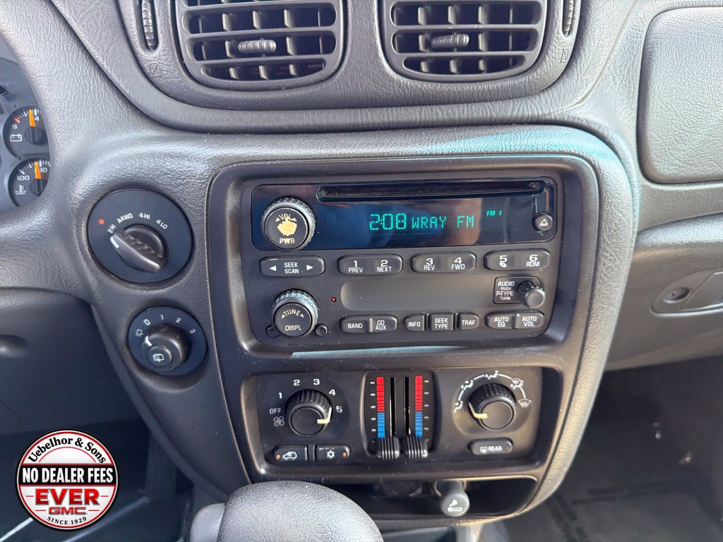 Used 2004 Chevrolet TrailBlazer LT w/ LT Preferred Equipment Group AWD/4WD image 23