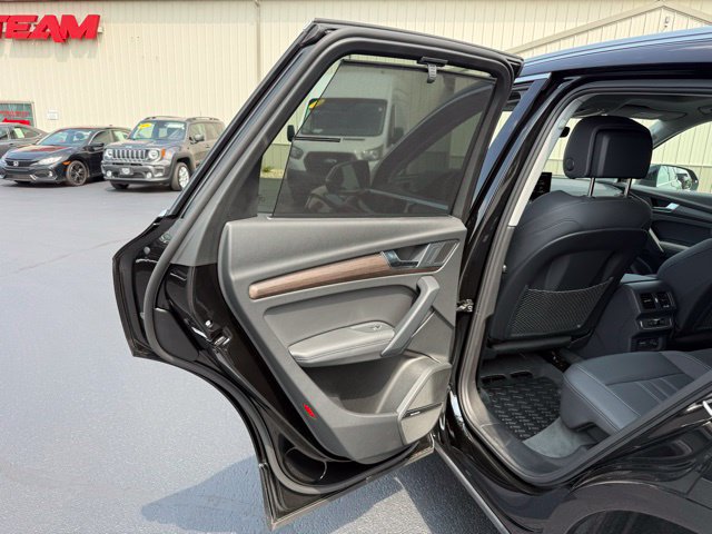 Used 2025 Audi Q5 2.0T Premium Plus w/ Premium Plus Package AWD/4WD image 19
