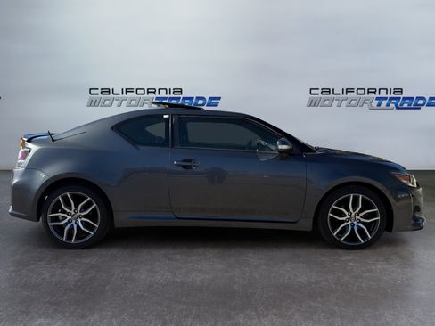 Used 2014 Scion tC image 4
