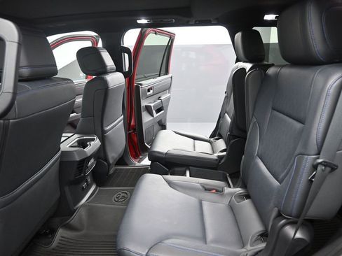 Used 2025 Toyota Sequoia Platinum AWD/4WD image 17