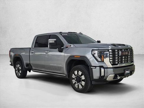 Used 2024 GMC Sierra 2500 Denali w/ Denali Reserve Package AWD/4WD image 3