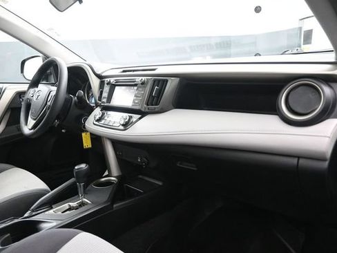 Used 2014 Toyota RAV4 XLE FWD image 26