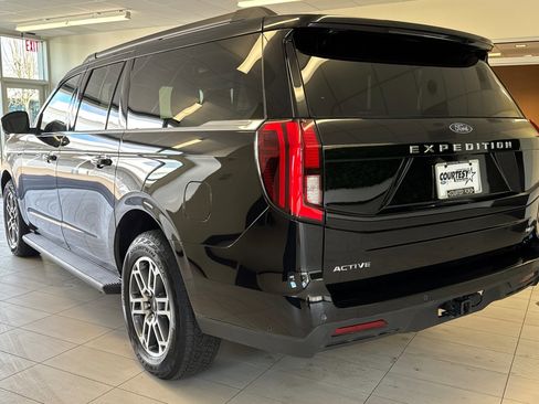 Used 2025 Ford Expedition Max Active image 6