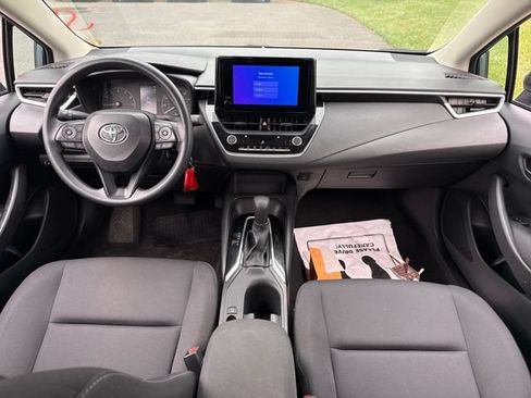Used 2024 Toyota Corolla LE FWD image 18