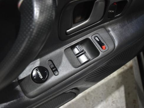 Used 2003 Honda S2000 image 17