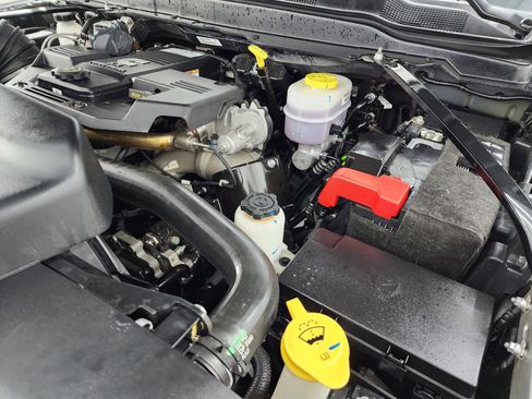 Used 2021 RAM 3500 Big Horn w/ Level B Equipment Group image 18