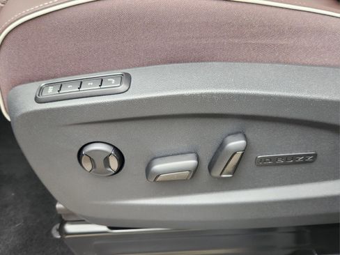 New 2025 Volkswagen ID. Buzz Pro S image 14