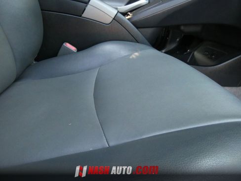 Used 2014 Toyota Prius Four w/ Solar Roof Package FWD image 30