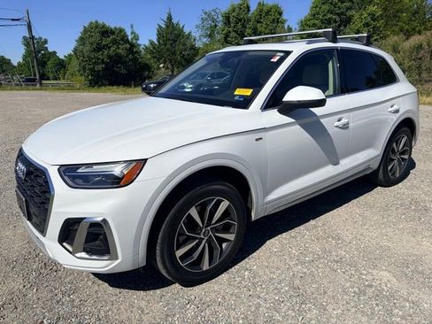 Used 2023 Audi Q5 2.0T Premium w/ Convenience Package AWD/4WD image 1