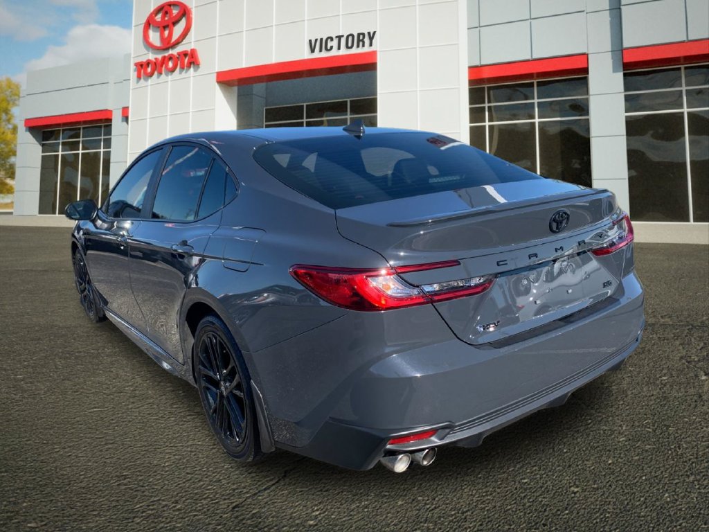 Used 2025 Toyota Camry SE w/ Convenience Package FWD image 5