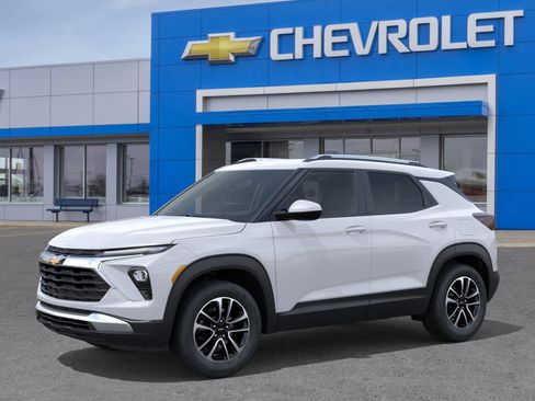 New 2026 Chevrolet TrailBlazer LT w/ Convenience Package image 2