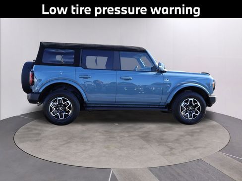 Used 2023 Ford Bronco Outer Banks image 9