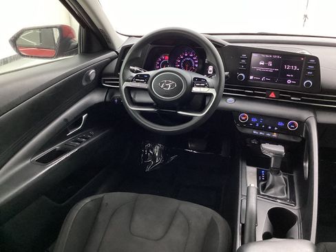 Used 2022 Hyundai Elantra SEL FWD image 29