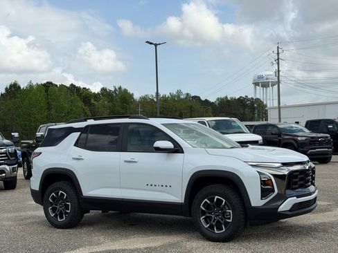 New 2026 Chevrolet Equinox ACTIV w/ Convenience Package III image 4