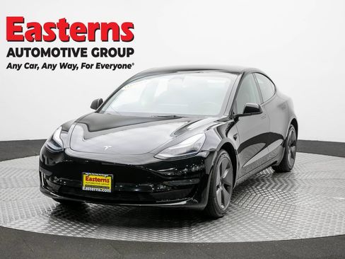 Used 2023 Tesla Model 3 Standard Range RWD image 1