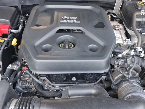 Used 2021 Jeep Wrangler Unlimited Rubicon AWD/4WD image 32