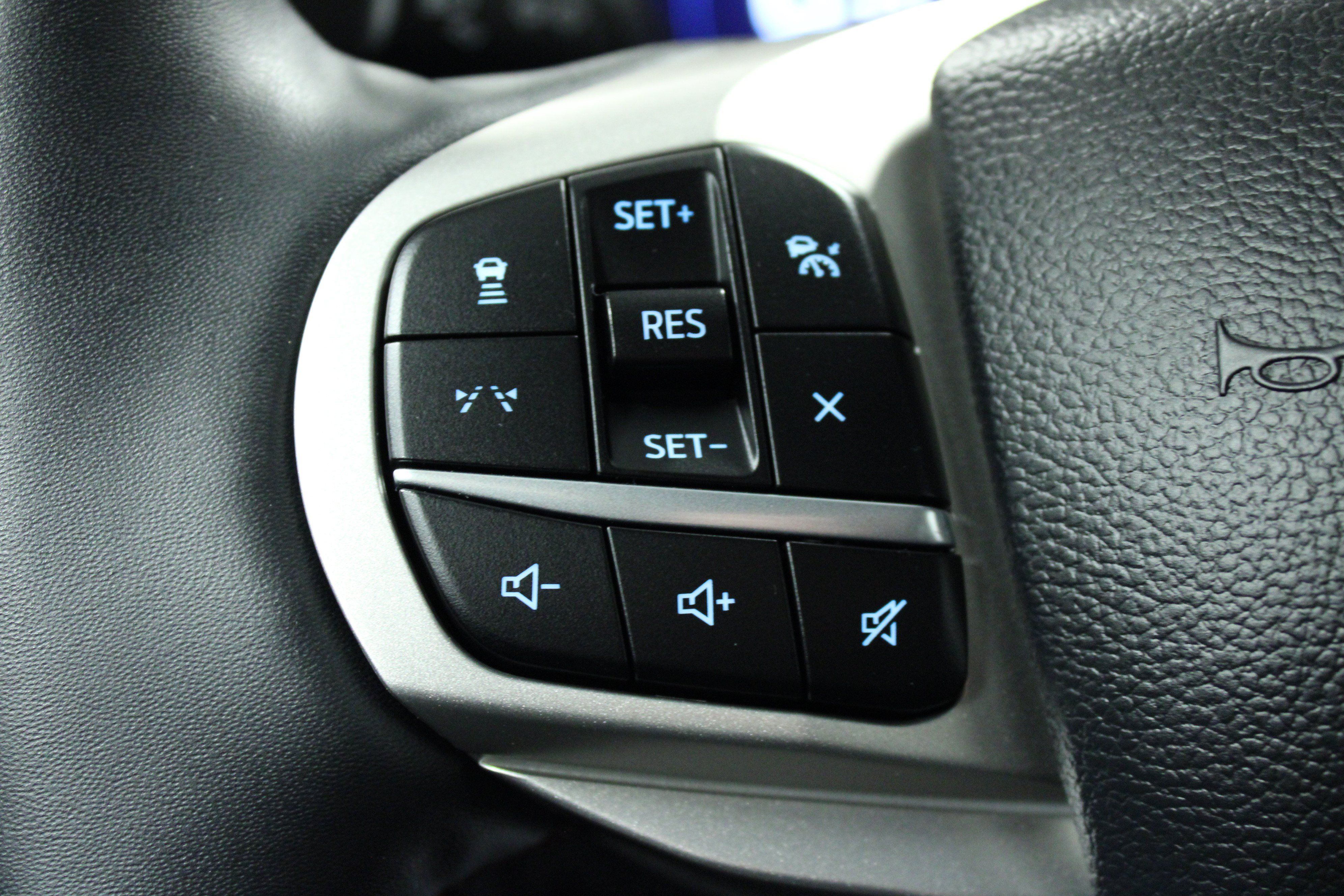 Used 2025 Ford Explorer Active w/ Active Comfort Package AWD/4WD image 21