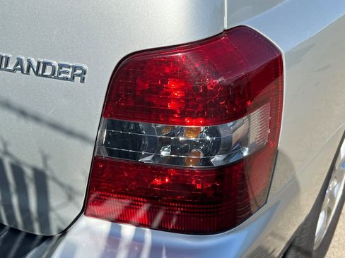 Used 2005 Toyota Highlander 2WD image 18