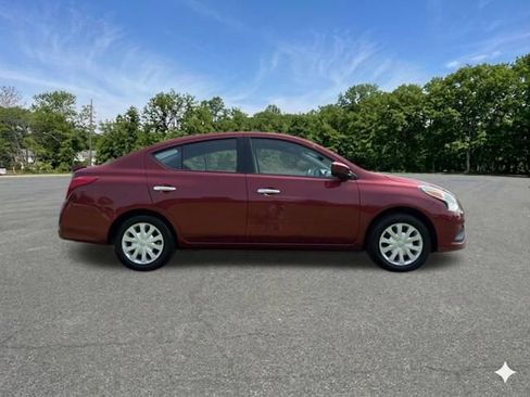 Used 2019 Nissan Versa SV FWD image 10