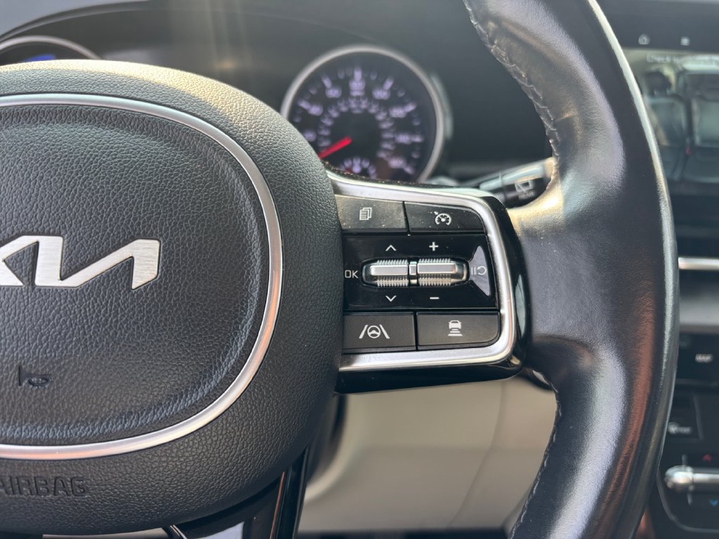 Used 2022 Kia Carnival SX FWD image 27